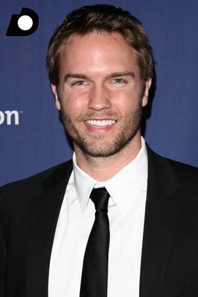 Scott Porter Holden